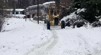 Sinop'ta Kar Yağışı Sonrası Yol Açma Çalışmaları Devam Ediyor