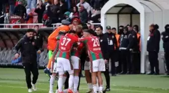 Karşıyaka, Hopaspor'u 1-0 Mağlup Etti