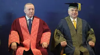 Cumhurbaşkanı Erdoğan'a, Perak Sultanı Nazrin Şah tarafından fahri doktora beratı tevdi edildi