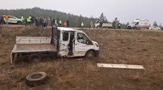 Nurdağı'nda Kamyonet Çarpışması: 1 Ölüm, 1 Yaralı