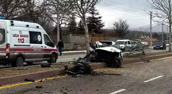 Kırşehir'de Trafik Kazası: Sürücü Ağır Yaralandı