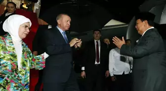 Cumhurbaşkanı Erdoğan, Endonezya'ya geldi