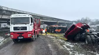 Düzce'de Otoyolda Feci Kaza: 2 Sürücü Hayatını Kaybetti