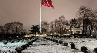 İstanbul Anadolu Yakası'nda Kar Yağışı Etkili Oldu