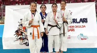 Salihli Sporcuları Isparta'da Judo Şampiyonu Oldu