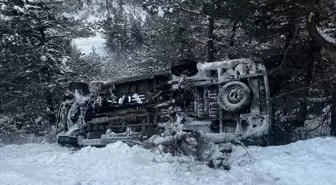 Yozgat'ta Minibüs Devrildi: 2 Öğretmen Yaralandı