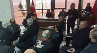 Malatya'da Kayısı Üretimi İçin Eğitim Toplantısı Düzenlendi