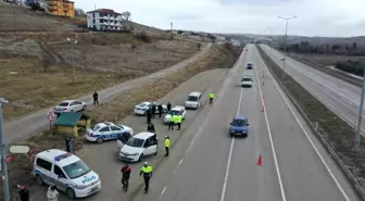 Akyurt'ta Trafik Denetimi: Otobüsler ve Ticari Araçlar İncelemeye Alındı