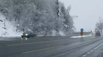 Bolu Dağı'nda Kar ve Sis Etkili Oldu