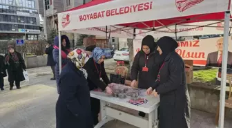 Boyabat Belediyesi, Berat Kandili'nde Helva Dağıttı