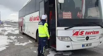 Yozgat'ta Sivil Jandarma Trafik Ekiplerinden Otobüs Denetimi