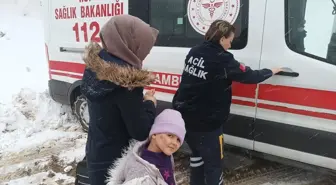 Amasya'da Kar Engeline Rağmen Hasta Ambulansla Hastaneye Ulaştırıldı