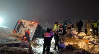 Bingöl'de Yolcu Otobüsü Devrildi: 1 Ölü, 38 Yaralı