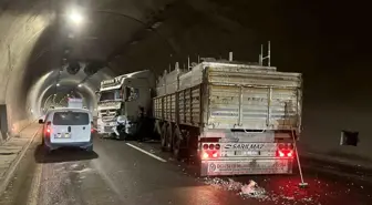 Erkenek Tüneli'nde trafik kazası: 1 yaralı