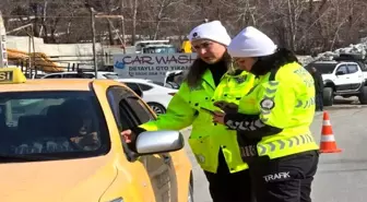 Hakkari'de Ticari Taksilere Denetim