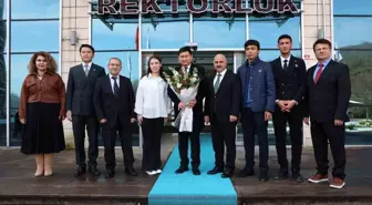 Kazakistan Başkonsolosu Düzce Üniversitesi'ni Ziyaret Etti