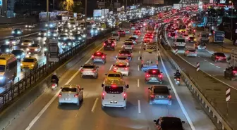 İstanbul'da akşam saatlerinde trafik yoğunluğu yüzde 83'e çıktı