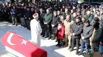 Kalp Krizi Geçiren Polis Memuru İsa Bacanak Amasya'da Defnedildi