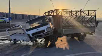 Kayseri'de Trafik Kazası: 4 Yaralı