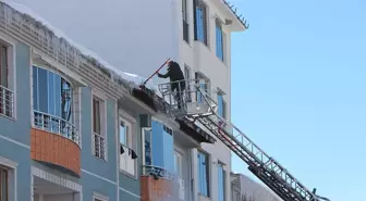 Bingöl'de Buz Sarkıtları Tehlike Oluşturuyor