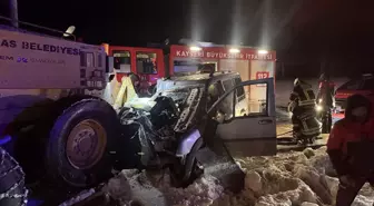 Kayseri'de Trafik Kazası: 2 Kişi Ağır Yaralandı