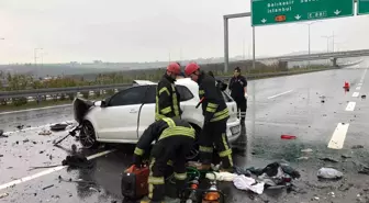 Manisa'da Park Halindeki Tankere Çarpan Otomobilde İki Kişi Hayatını Kaybetti