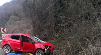 Karabük'te Şarampole Devrilen Otomobilin Sürücüsü Hayatını Kaybetti