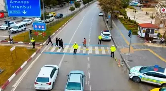 Tokat'ta Yayalara Yol Vermeyen 445 Sürücüye Ceza