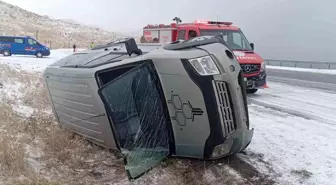 Van'da Trafik Kazası: 3 Yaralı