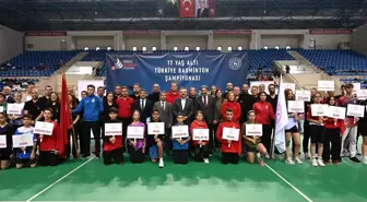 17 Yaş Altı Badminton Türkiye Şampiyonası Eskişehir'de Başladı