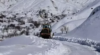 Bitlis'te Karla Mücadele Çalışmaları Hız Kesmeden Devam Ediyor