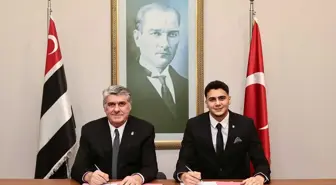 Beşiktaş, Mustafa Erhan Hekimoğlu ile yeni sözleşme imzaladı