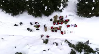 Kastamonu'da Yaban Hayvanları İçin Kış Besleme Çalışması