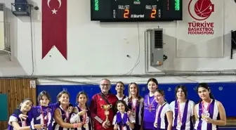 Datça Yılmazlar Ortaokulu Küçük Kız Basketbol Takımı Muğla İl Birincisi