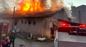 Denizli'de Alçı ve Mermer İmalathanesinde Yangın Çıktı