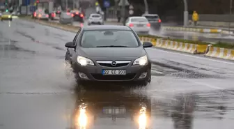 Edirne ve Tekirdağ'da Sağanak Yağış Etkili