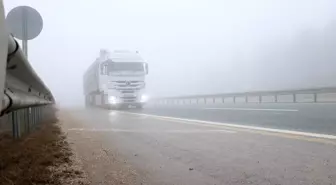 Kastamonu-Ankara Kara Yolunda Sis Etkili, Görüş Mesafesi 50 Metreye Düştü