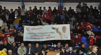 Kütahya'da Sporculara Malzeme Desteği