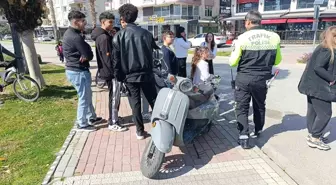 Antalya'da Elektrikli Bisiklet Sürücüsü Otomobille Çarpıştı