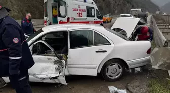 Sakarya'da Trafik Kazası: Biri Öldü, Biri Yaralandı