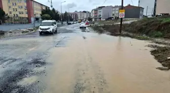 Tekirdağ'da Sağanak Yağış Sonrası Yolculuk Zorlaştı