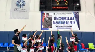 Arpaçaylı Kızlar Futsal'da Bölge Şampiyonu Oldu