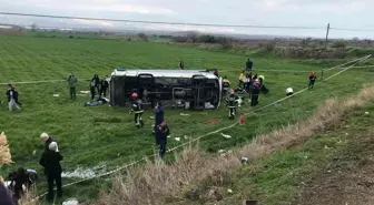 Denizli'de Öğrenci Servisi Kaza Yaptı: Yaralılar ve Ölüler Var