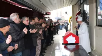 Çanakkale'de Kalp Krizi Geçiren Polis Memuru Samet Bayraktar Son Yolculuğuna Uğurlandı