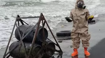 Ordu'da üç ilçede birden kıyıya variller vurdu, ekipler alarma geçti