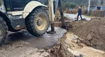 Çanakkale'de Şiddetli Yağış Sonrası Çöken Köprünün Yeniden Yapımına Başlandı