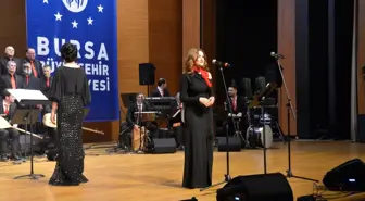 Bursa'da Türk Halk Müziği Rüzgarı: Orkestra Konseri Büyük İlgi Gördü