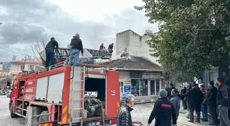 Çorum'da İş Yerinin Çatısında Yangın Çıktı