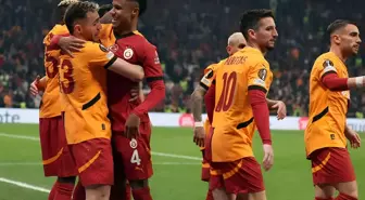 Galatasaray'a yıldız futbolcusundan derbi öncesi kötü haber