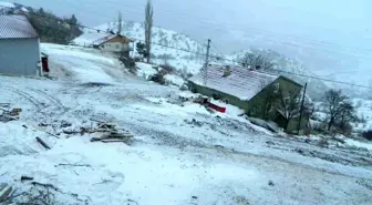 Ardahan'ın Posof İlçesinde Kar Yağışı Başladı